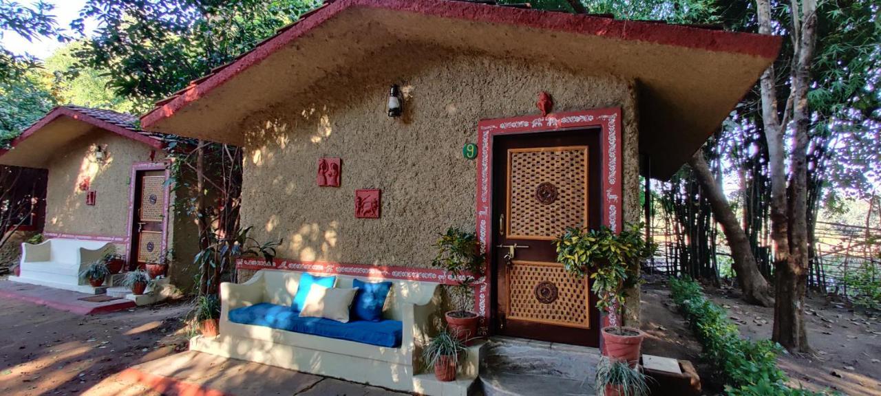 Bandhavgarh Jungle Lodge Tāla Exterior foto
