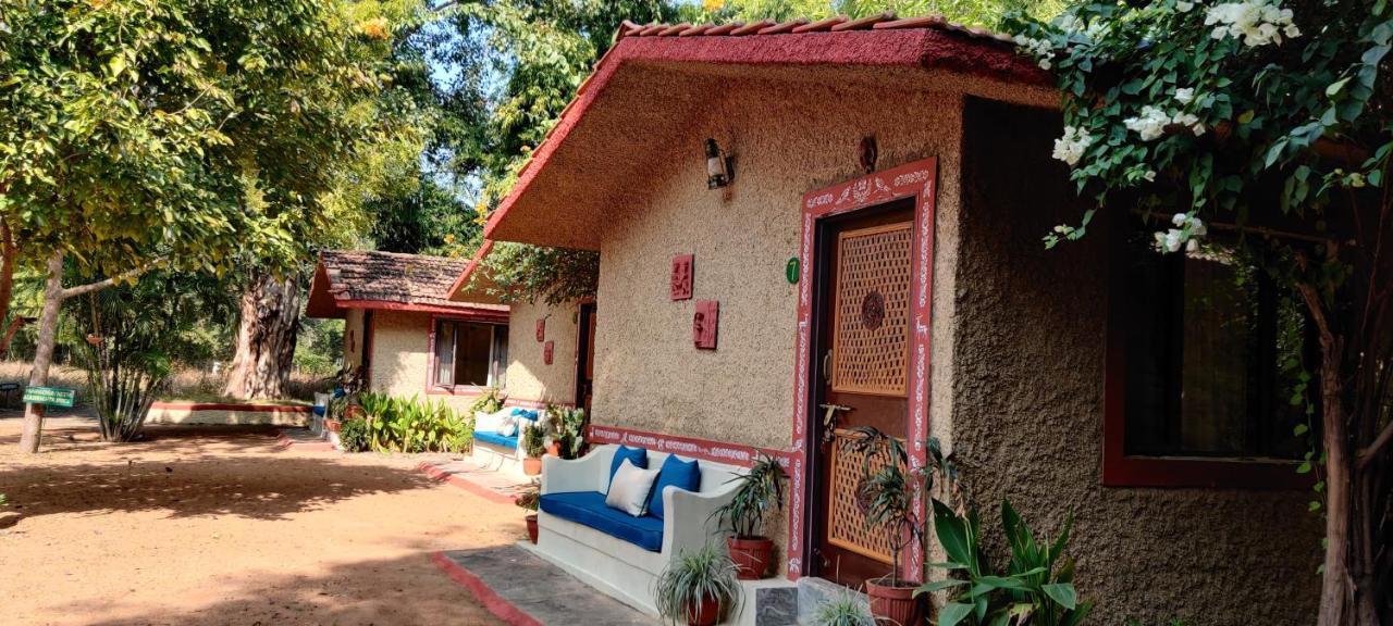 Bandhavgarh Jungle Lodge Tāla Exterior foto