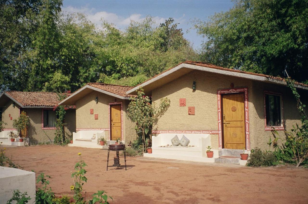 Bandhavgarh Jungle Lodge Tāla Exterior foto